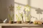 Preview: Blume aus Metall auf Holzstamm ca. 26 cm – jetzt Frühlingsdeko online entdecken & gleich bestellen!