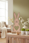 Preview: Hase aus Metall auf Holz rosa 27 cm