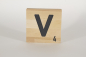 Preview: Holzbuchstaben Buchstabensteine Buche V