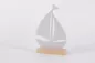 Preview: Segelboot Deko aus Metall auf Holz – maritimes Wohnaccessoire für Zuhause und Büro