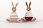 Mobile Preview: Schaukel Osterhase aus Holz pink rot