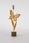 Preview: Rustikale Schmetterlingsfigur aus Metall mit Holzsockel – Edelrost Deko