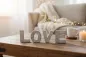 Preview: Schriftzug LOVE in Weiß – elegante Wand- und Tischdekoration