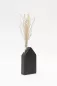 Preview: Vase in Hausform aus Holz schwarz – ideal für Blumen oder Trockenblumen