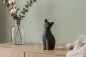 Preview: Graue Keramik-Katze – stilvolle Dekofigur für Ihr Zuhause.