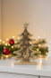 Preview: Tannenbaum aus Mangoholz mit Gravur – stilvolle Deko für Tisch, Fensterbank oder Regal