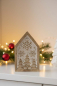 Preview: Dekoratives Holzhaus mit eingravierter Schneeflocke für Weihnachten