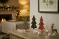 Preview: Holz Tannenbäume als elegante Weihnachtsdeko im Wohnzimmer