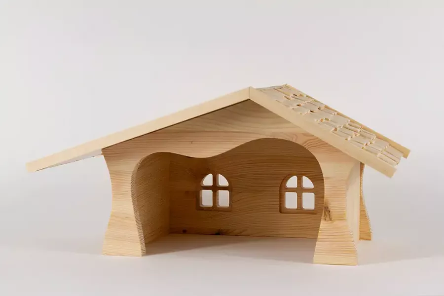 Preview: Holz Krippe Kiefer – rustikale Weihnachtskrippe als stilvolle Tischdekoration, direkt bestellen