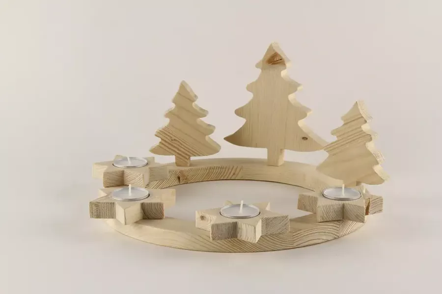 Preview: Stilvoller Adventskranz Kiefernholz – ideal als Tischkranz für Kerzen