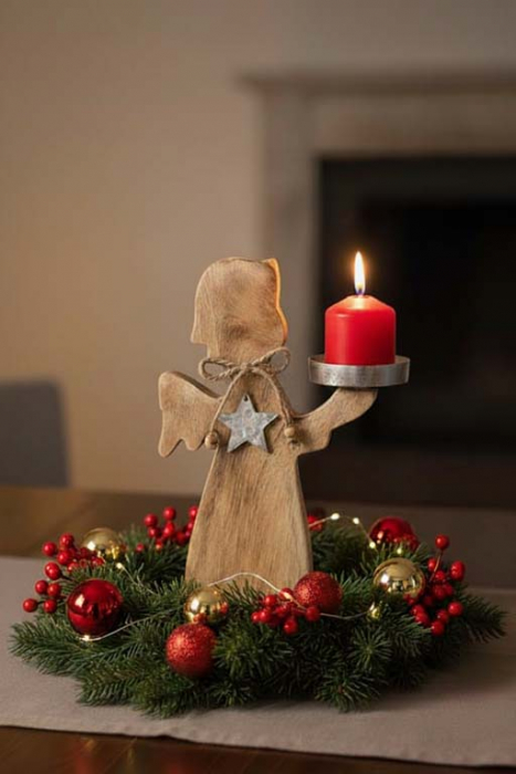 Preview: Handgefertigter Engel aus Mangoholz – natürliche Holzdeko