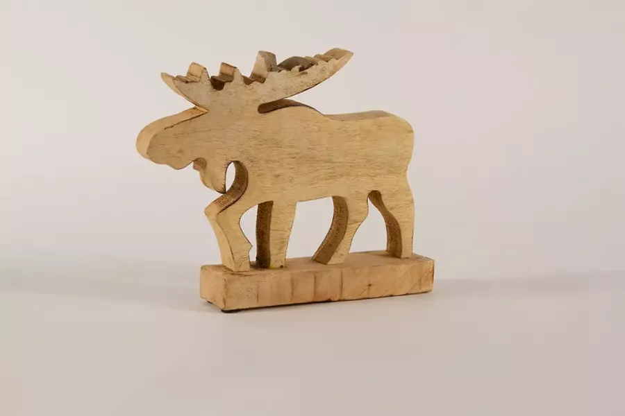 Preview: Rustikaler Holz-Elch aus Mangoholz – stilvolle Weihnachtsdeko