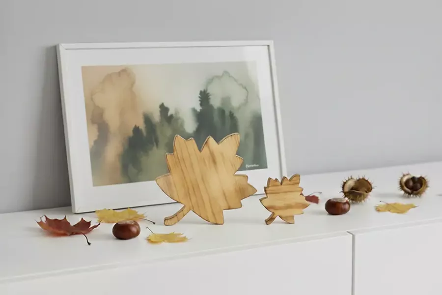 Herbstliches Ahornblatt aus Holz – natürliche Deko für Zuhause; gleich kaufen