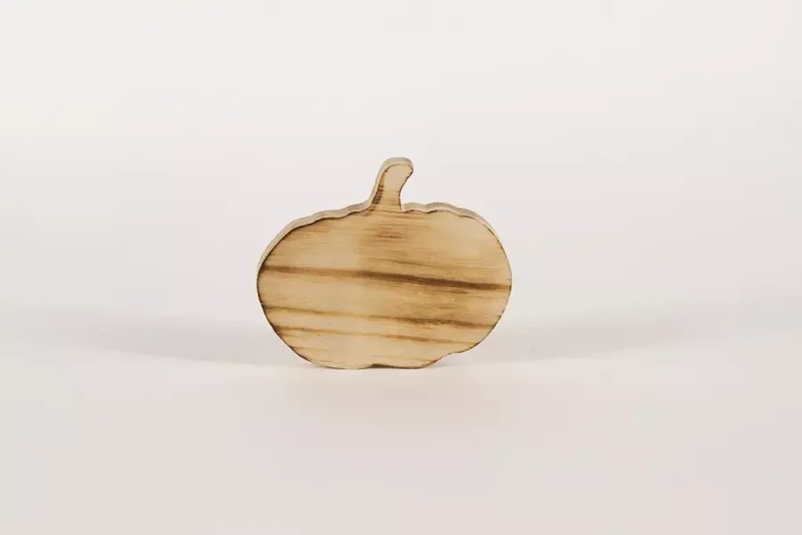 Preview: Rustikaler Holz-Kürbis geflammt – charmante Herbst- und Winterdekoration; gleich kaufen