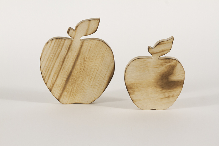 Apfel aus Holz - geflammt