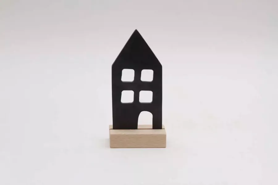Preview: Schwarzes Deko Holzhaus auf Sockel im skandinavischen Stil – moderne Wohnraumdeko jetzt online kaufen