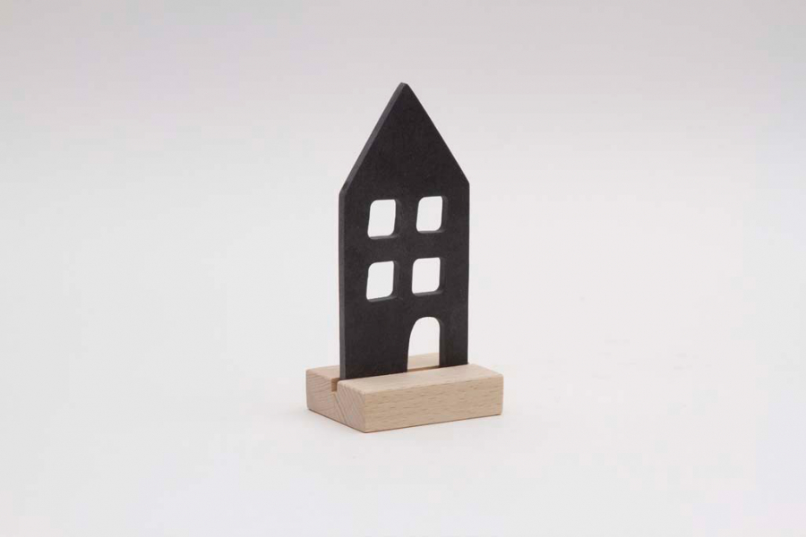 Preview: Dekoratives Holzhaus in Schwarz als Tischdeko oder Regaldeko im modernen Wohnstil – jetzt bestellen