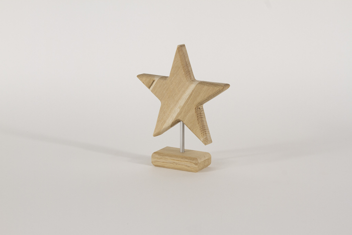 Stern aus Holz auf Metallstab Eiche 17 cm