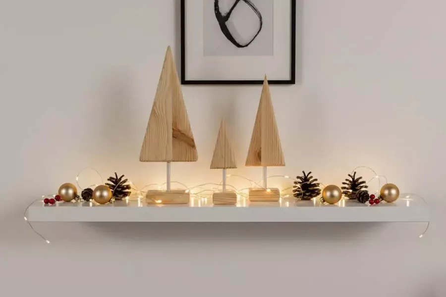 Rustikale Tannenbaum-Deko aus Holz mit Metallstab – 3er Set