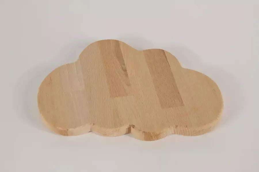Preview: Holzbrettchen in Wolkenform – Frühstücksbrett für Kinder jetzt online kaufen
