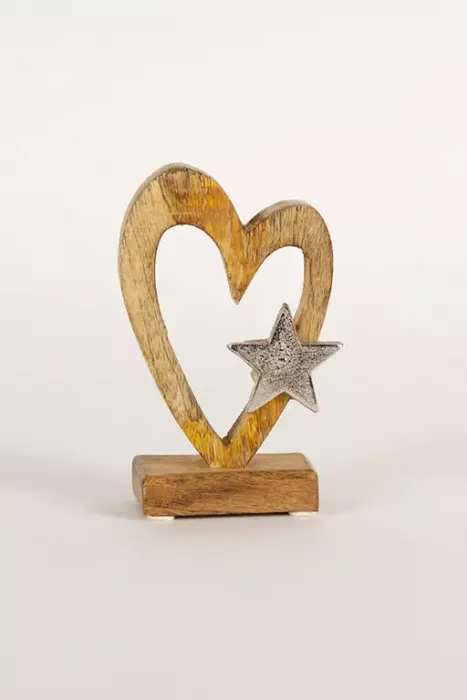 Preview: Herz aus Holz mit Metall Stern – rustikale Wohnraumdekoration