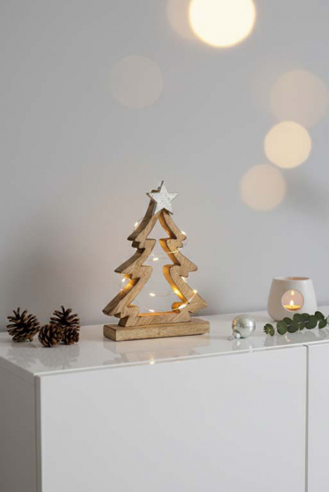 Tannenbaum aus Holz mit Metallstern – stilvolle Weihnachtsdeko für Zuhause