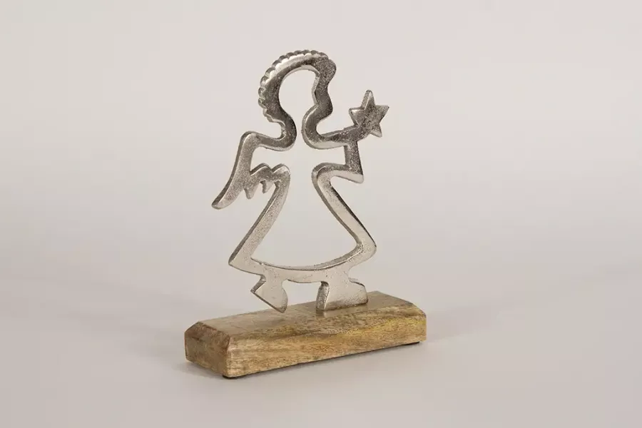 Preview: Stilvoller Engel aus Holz mit Metallverzierung als festliche Wohnaccessoire