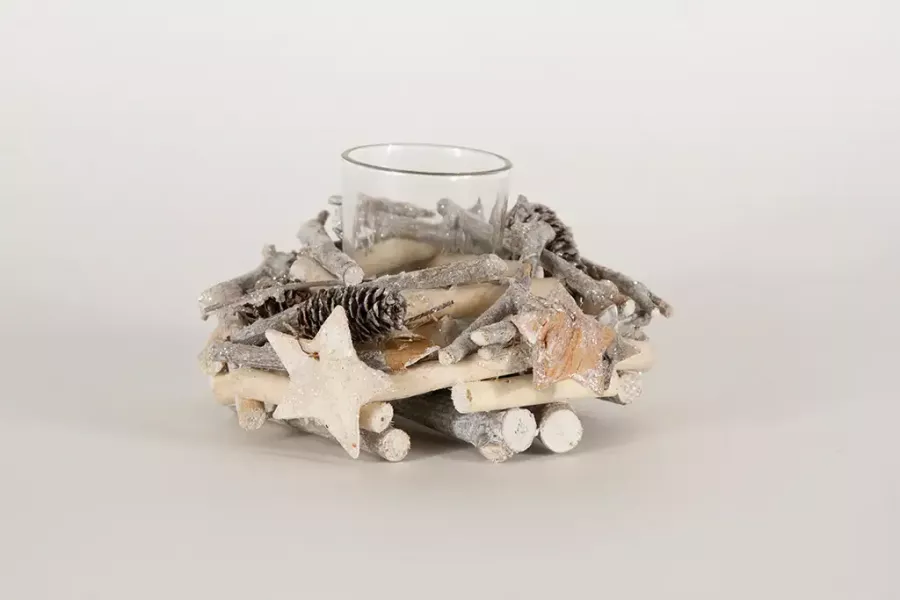 Windlicht aus Holz und Glas – stilvolle und natürliche Wohnraumdekoration