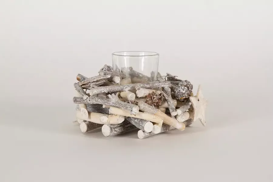 Windlicht aus Holz und Glas – stilvolle und natürliche Wohnraumdekoration