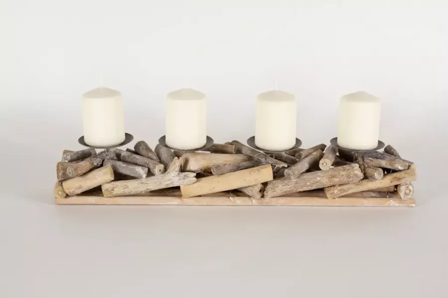 Preview: Natürlicher Kerzenhalter Adventsgesteck aus Holz als festliche Tischdeko