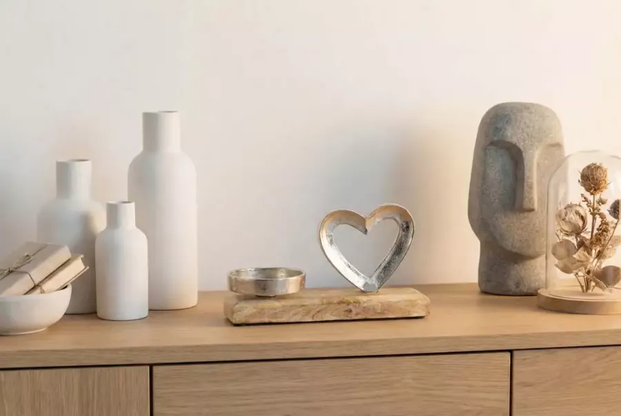 Kerzenhalter Herz aus Metall und Mangoholz – elegante Wohnraumdekoration