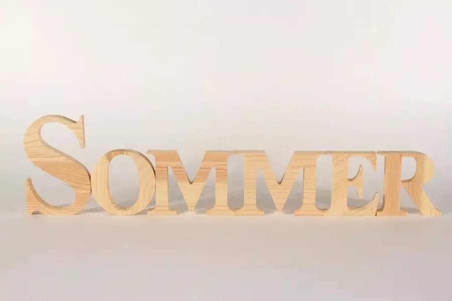 Preview: Holz Schriftzug Sommer als sommerliche Tischdeko