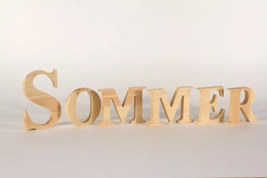 Preview: Dekorativer Schriftzug Sommer aus Holz für Terrasse