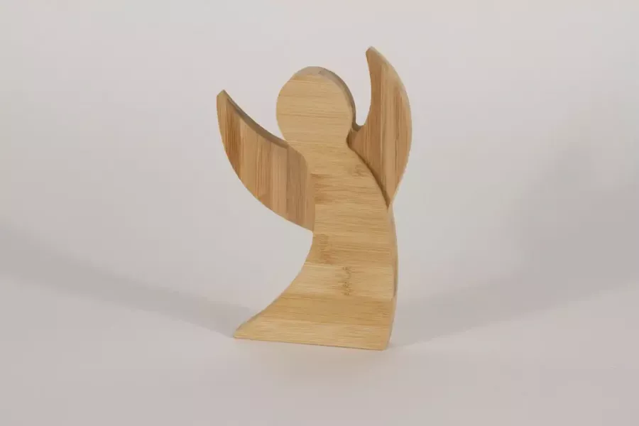 Preview: Nachhaltiger Engel aus Bambus Holz als Wohnaccessoire