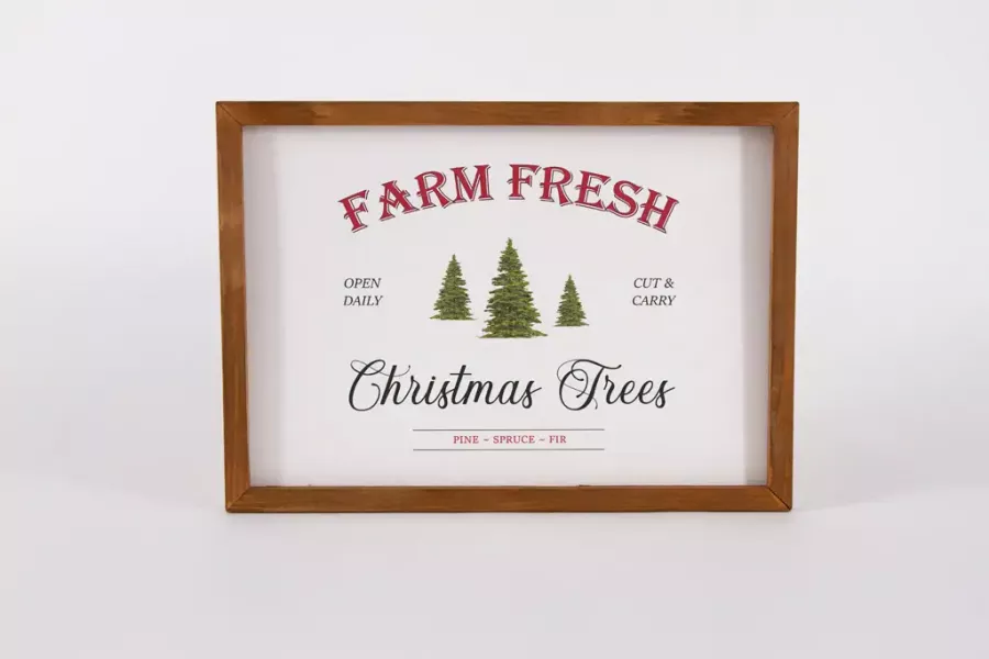 Preview: Wandbild aus Holz mit Farm Fresh Christmas Trees Motiv – rustikale Weihnachtsdeko