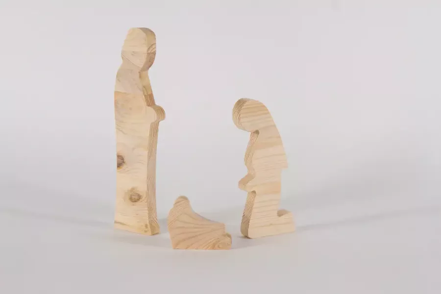Preview: Minimalistische Krippenfiguren XL aus Kiefernholz – hochwertiges Krippenset mit klarer Formensprache für Ihre Weihnachtsdeko