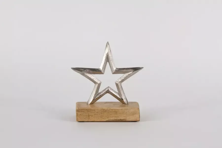 Preview: Stern aus Metall auf Holzsockel silber – elegante Weihnachtsdekoration