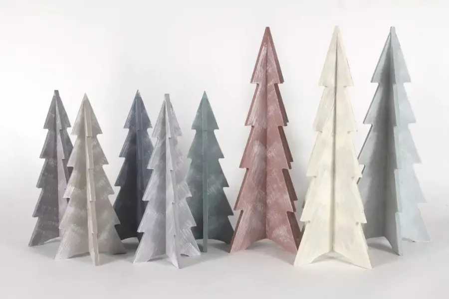 Preview: Shabby Chic Tannenbaum aus Holz – 25 cm hohe Dekoration in Rot für festliche Atmosphäre