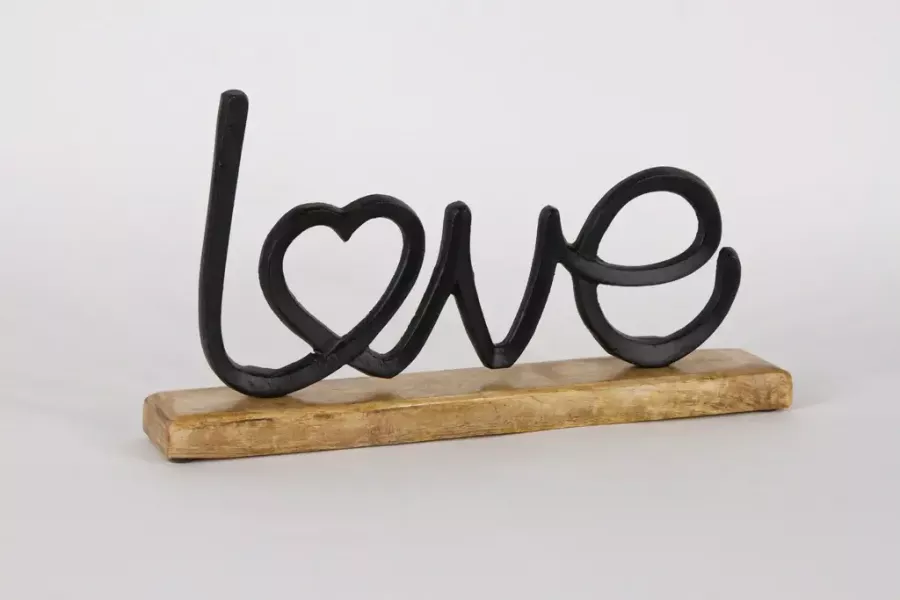 Preview: Schriftzug LOVE aus schwarzem Metall – moderne Deko für Wand oder Tisch
