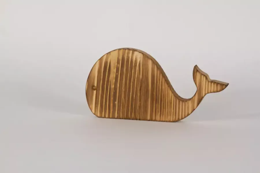 Preview: Wal aus Holz – maritime Dekoration für Wohnzimmer und Büro