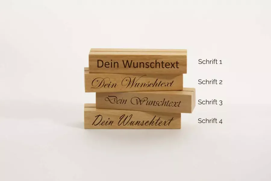 Preview: Personalisierter Kartenhalter Mini aus unbehandeltem Buchenholz – ideal für Hochzeiten und Events