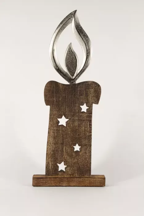 Preview: Kerze aus braunem Mangoholz mit Metallflamme – rustikale Weihnachtsdekoration