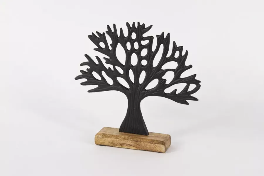 Preview: Moderne Dekofigur: Schwarzer Metallbaum auf Holzsockel – ideale Geschenkidee für Frühlingsfreunde.