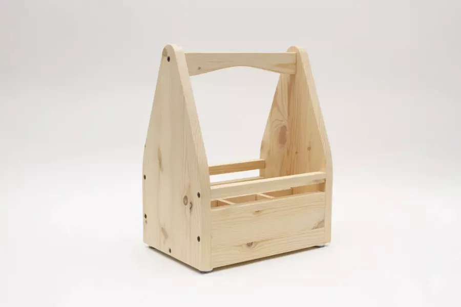 Rustikaler Bierträger aus Holz – praktischer Flaschenträger