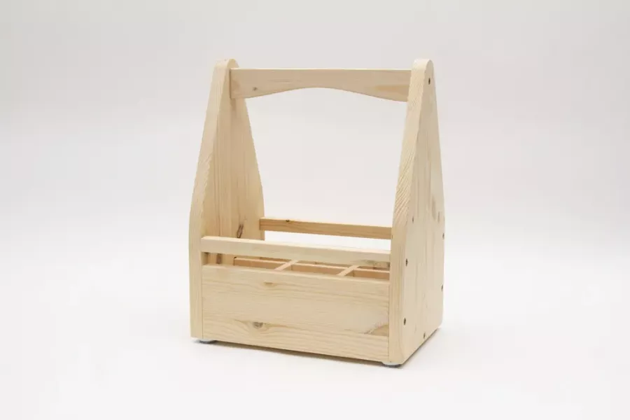 Rustikaler Bierträger aus Holz – praktischer Flaschenträger