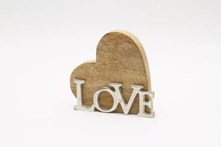 Preview: Dekoratives Holzherz mit LOVE Schriftzug als romantische Geschenkidee