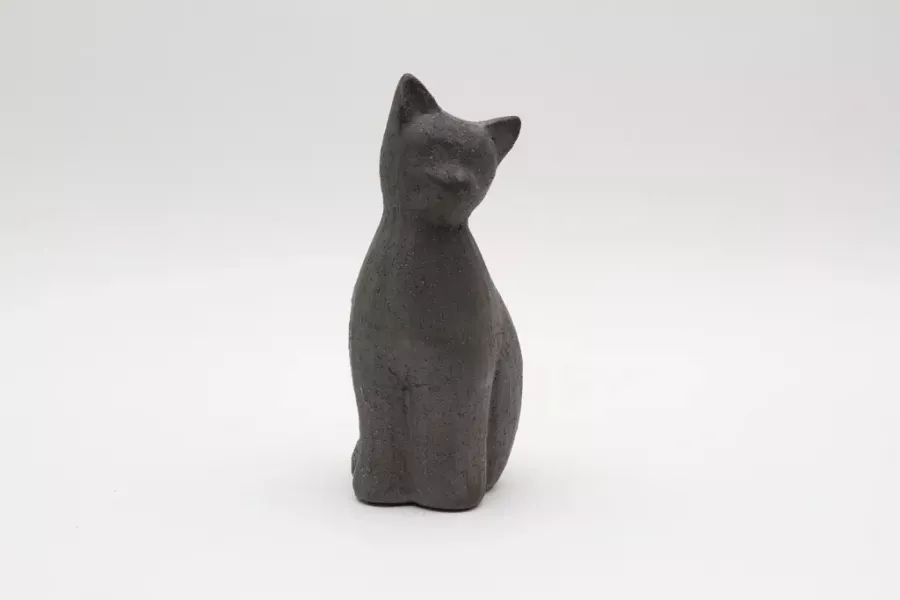 Preview: Graue Keramik-Katze – stilvolle Dekofigur für Ihr Zuhause.