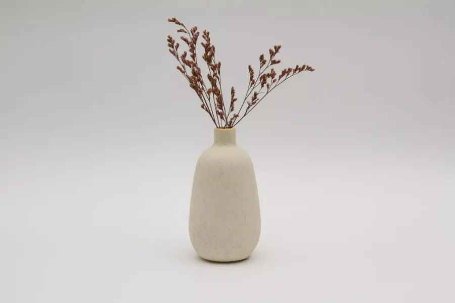 Preview: Moderne Vase aus Keramik weiß für Blumen oder Trockenblumen
