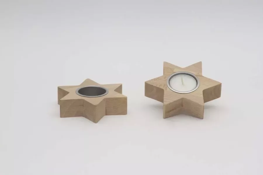 Preview: Holz-Teelichthalter in Sternform aus Buchenholz – festliche Atmosphäre schaffen. Jetzt bestellen!