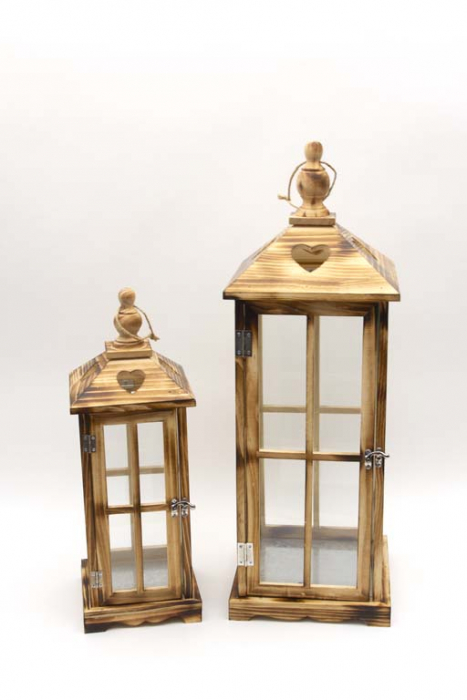 Holzlaterne im Landhausstil mit Glas und Herzdetail für gemütliche Wohnraumdekoration jetzt online kaufen